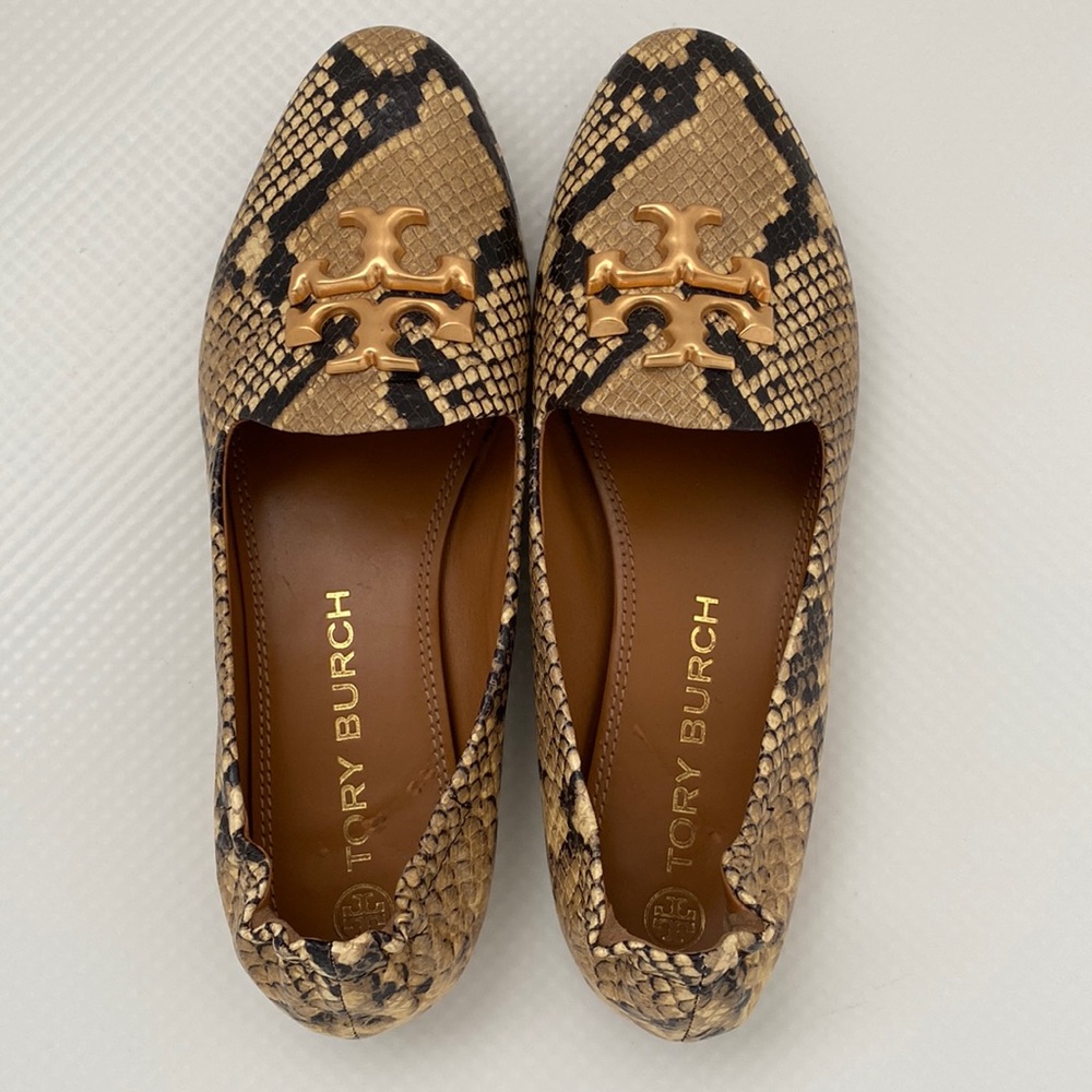 Tory Burch Eleanor loafer flat with cinched heel.